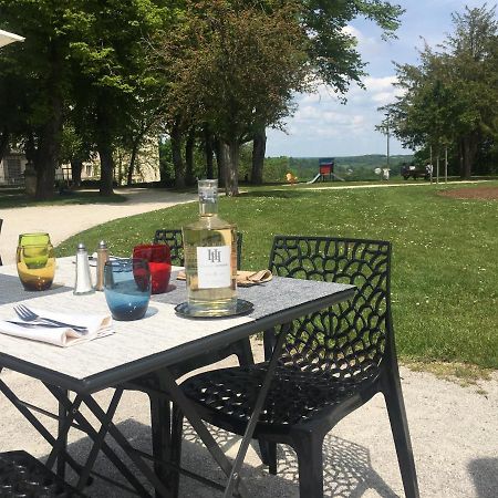 Hotel Restaurant Des Remparts 쇼몽 외부 사진