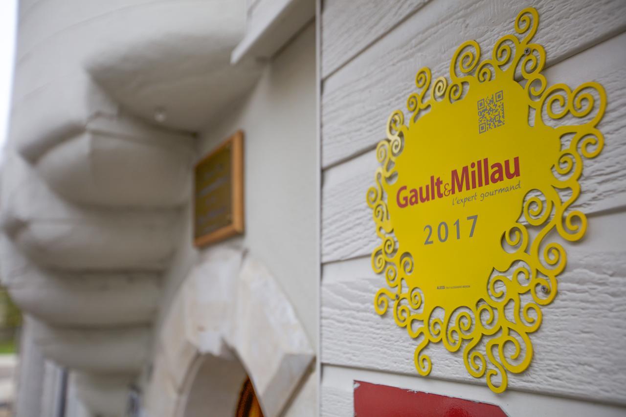 Hotel Restaurant Des Remparts 쇼몽 외부 사진